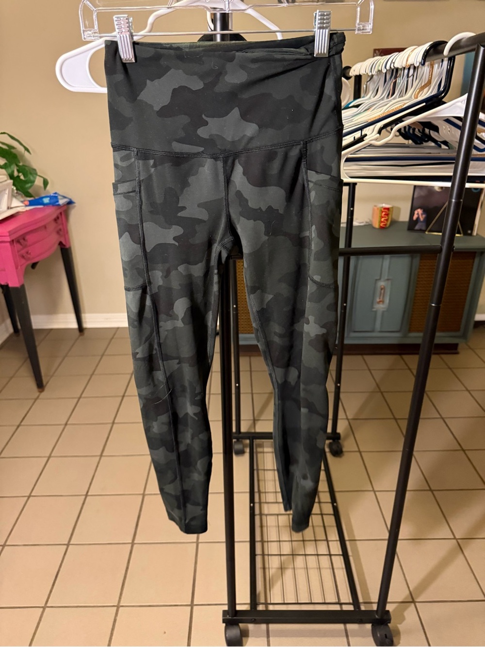 Yogalicious Black & Charcoal Camo High-Waist Leggings